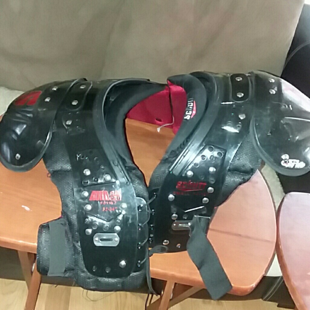 Schutt flex 2.0 shoulder pads